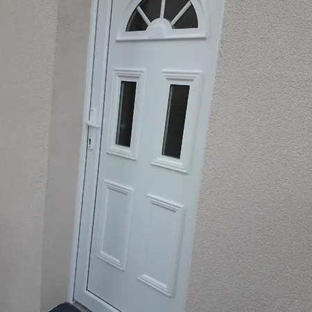 Stan Kala Apartment *